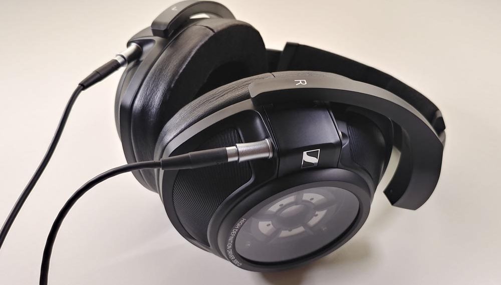 sennheiser hd820 available to demo