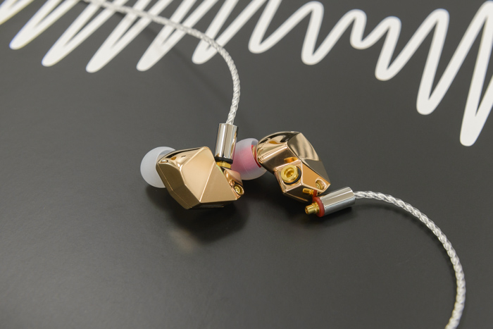 Final B1 Hybrid Earphone Review