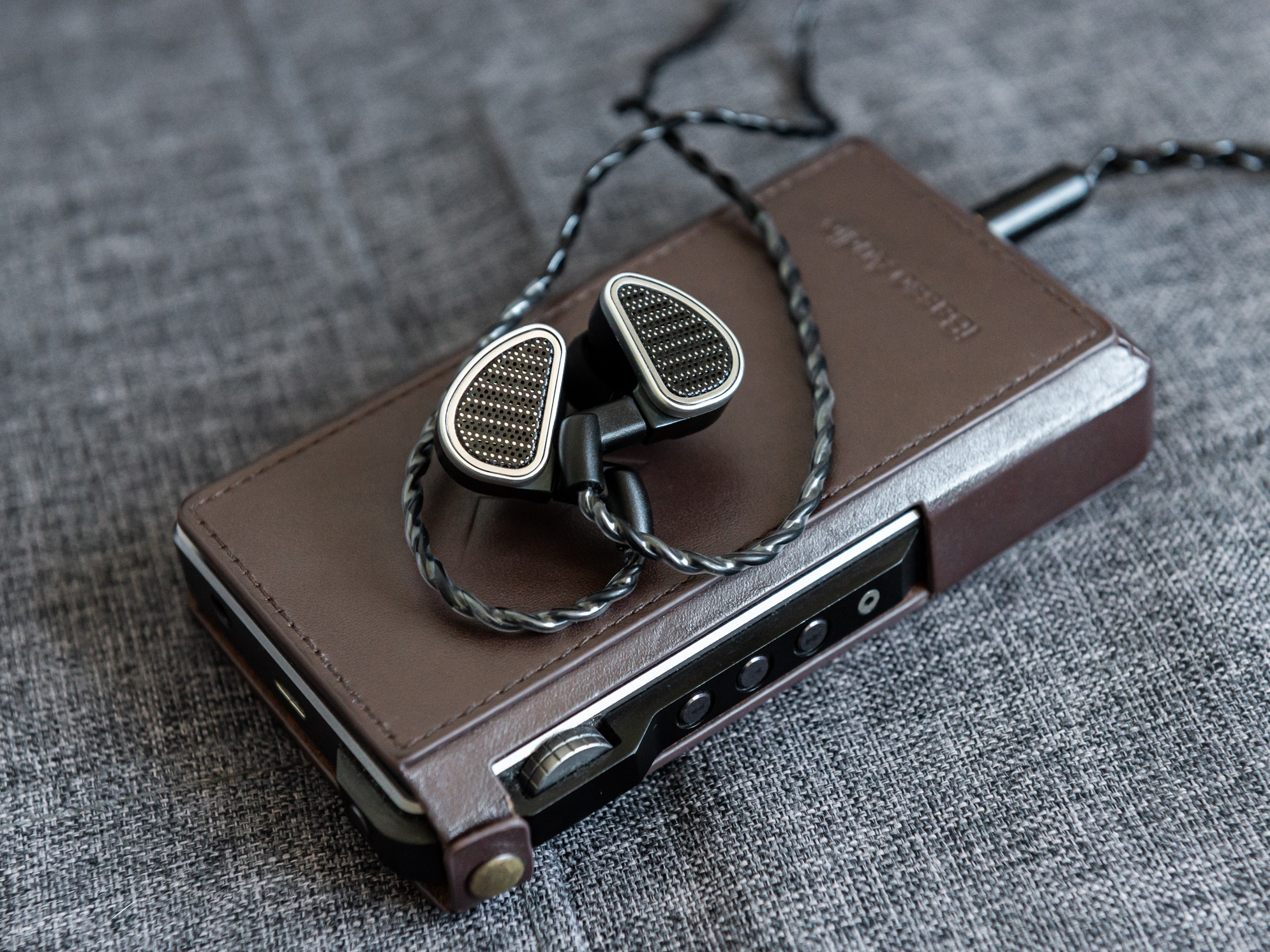 64 Audio Duo