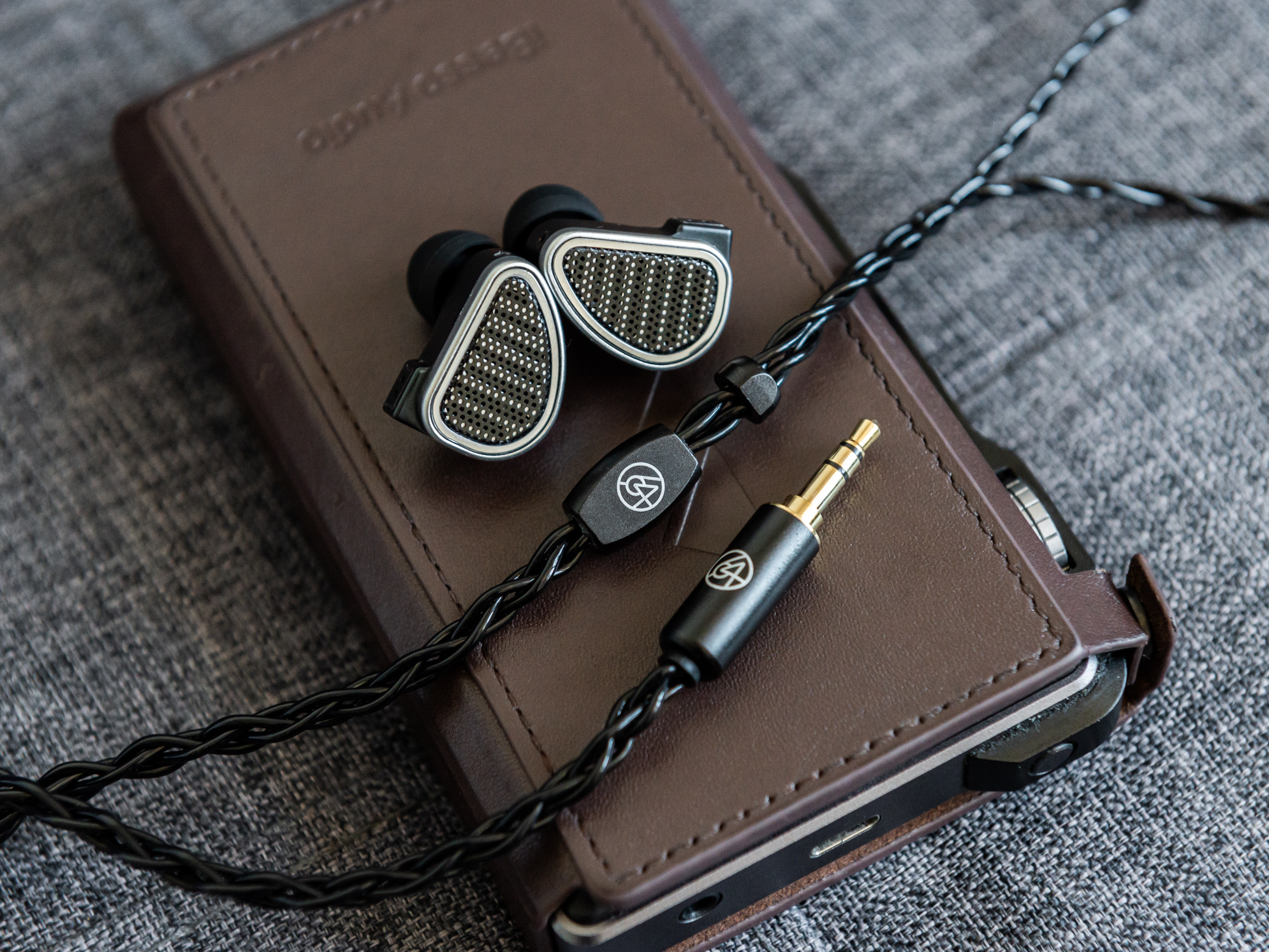 64 Audio Duo