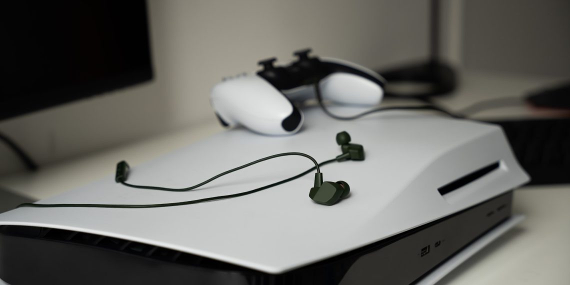 Final VR2000 Gaming and VR Earphones Announced!